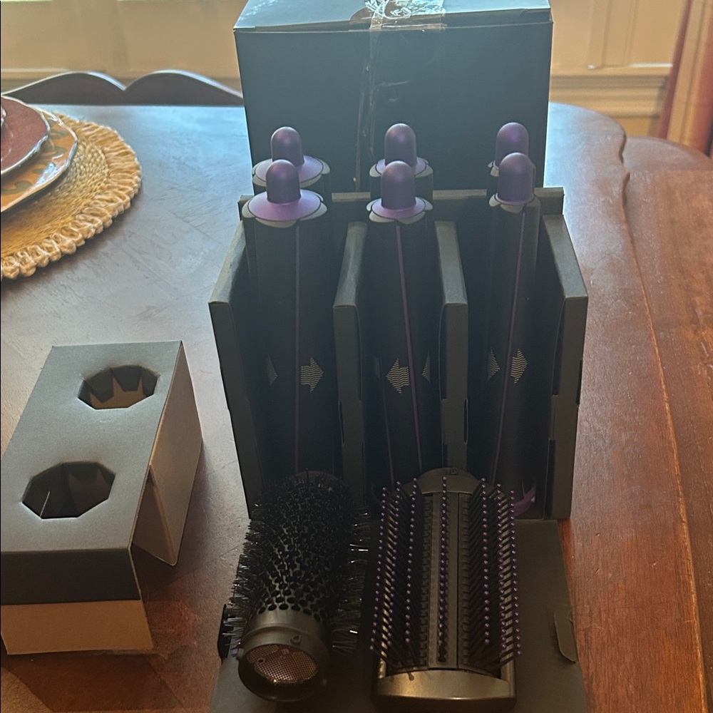Purple and Black Dyson Airwrap barrels, brushes. 20mm, 30 mm40mm long Rare 0.8
